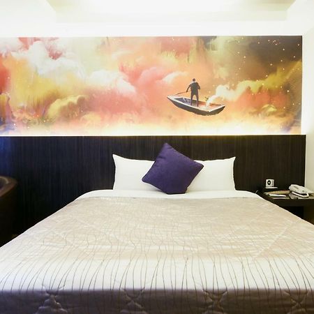 Carnival Motel ไทเป ภายนอก รูปภาพ