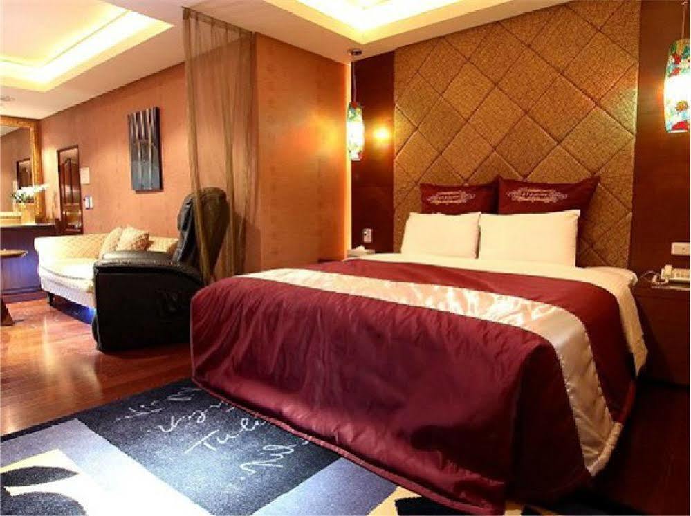 Carnival Motel ไทเป ภายนอก รูปภาพ