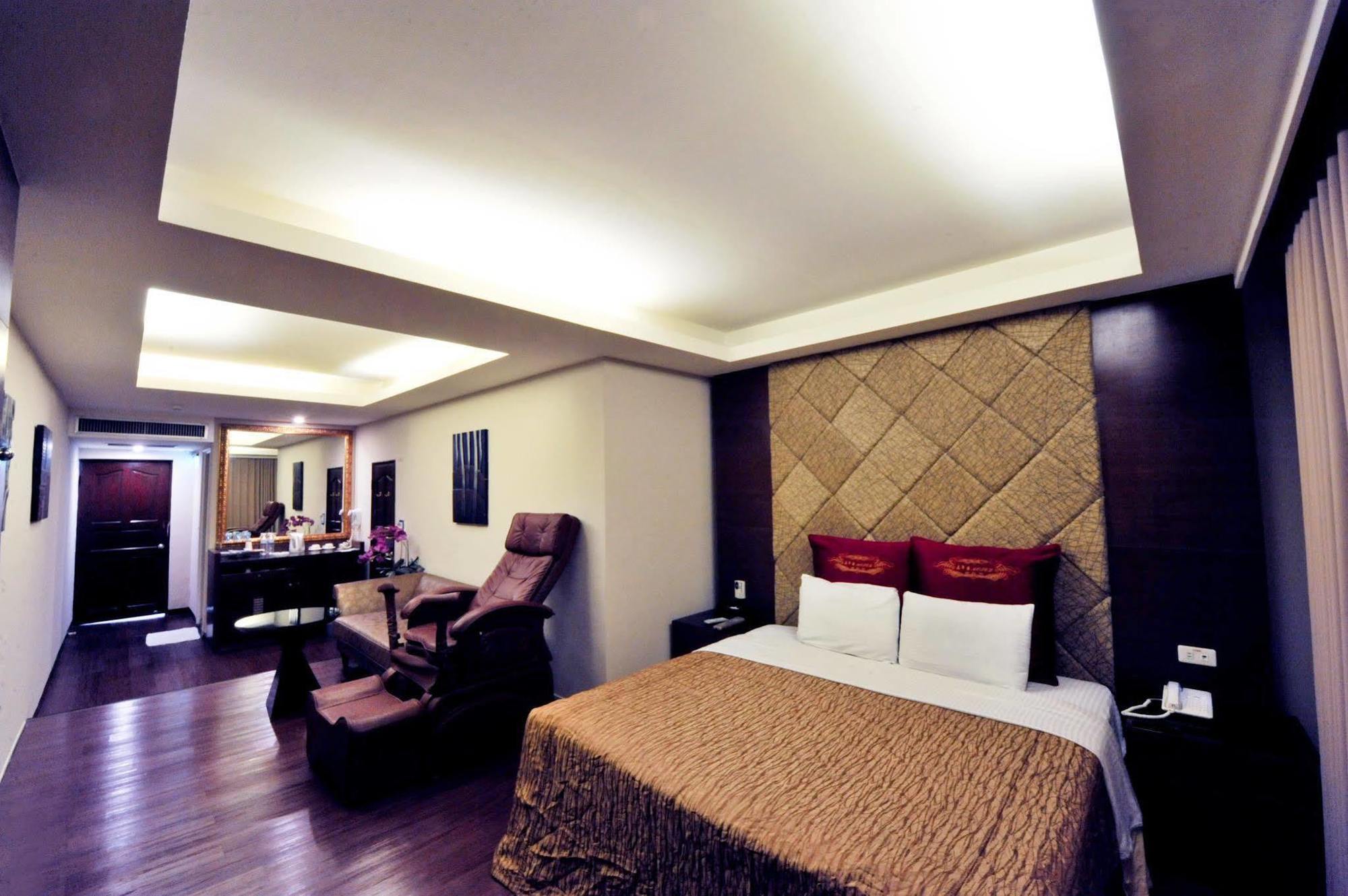 Carnival Motel ไทเป ภายนอก รูปภาพ