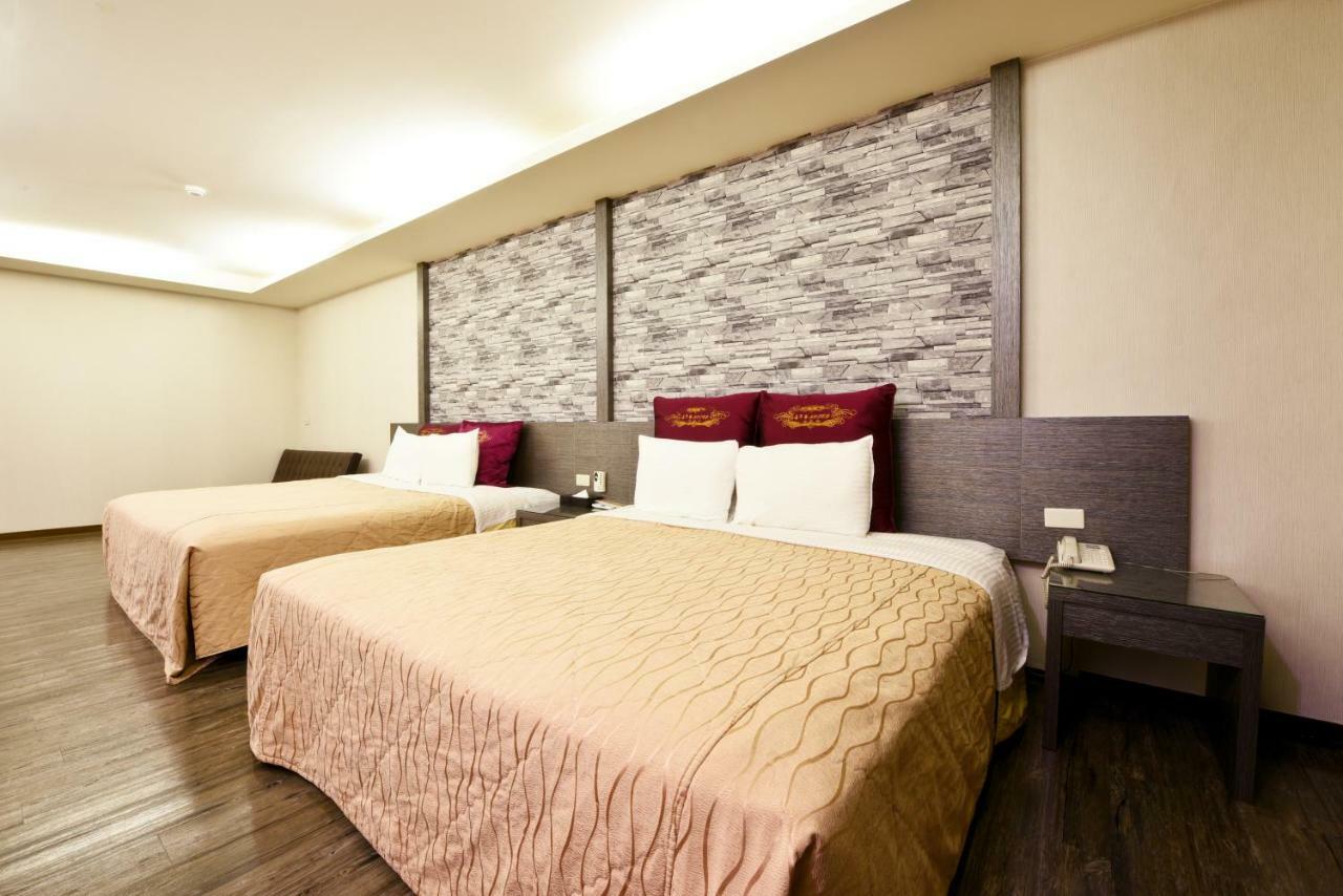 Carnival Motel ไทเป ภายนอก รูปภาพ